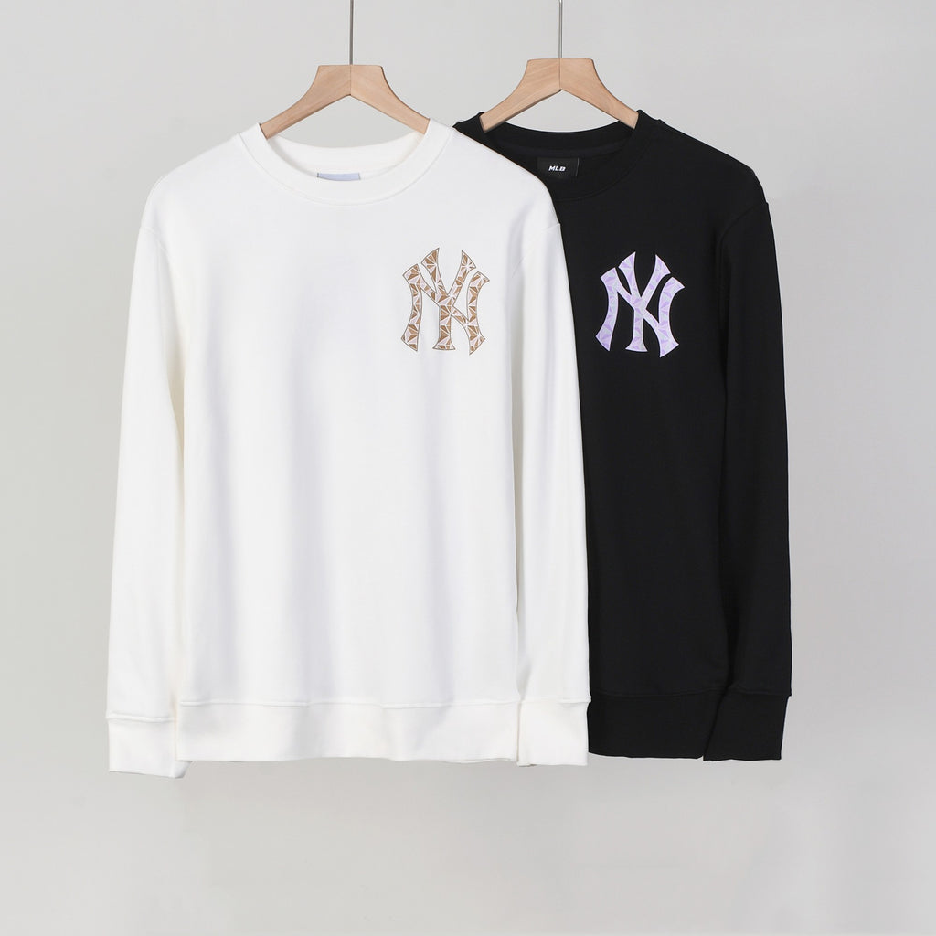 MLB New York Yankees Mega Logo Embroidered Crewneck Sweatshirt