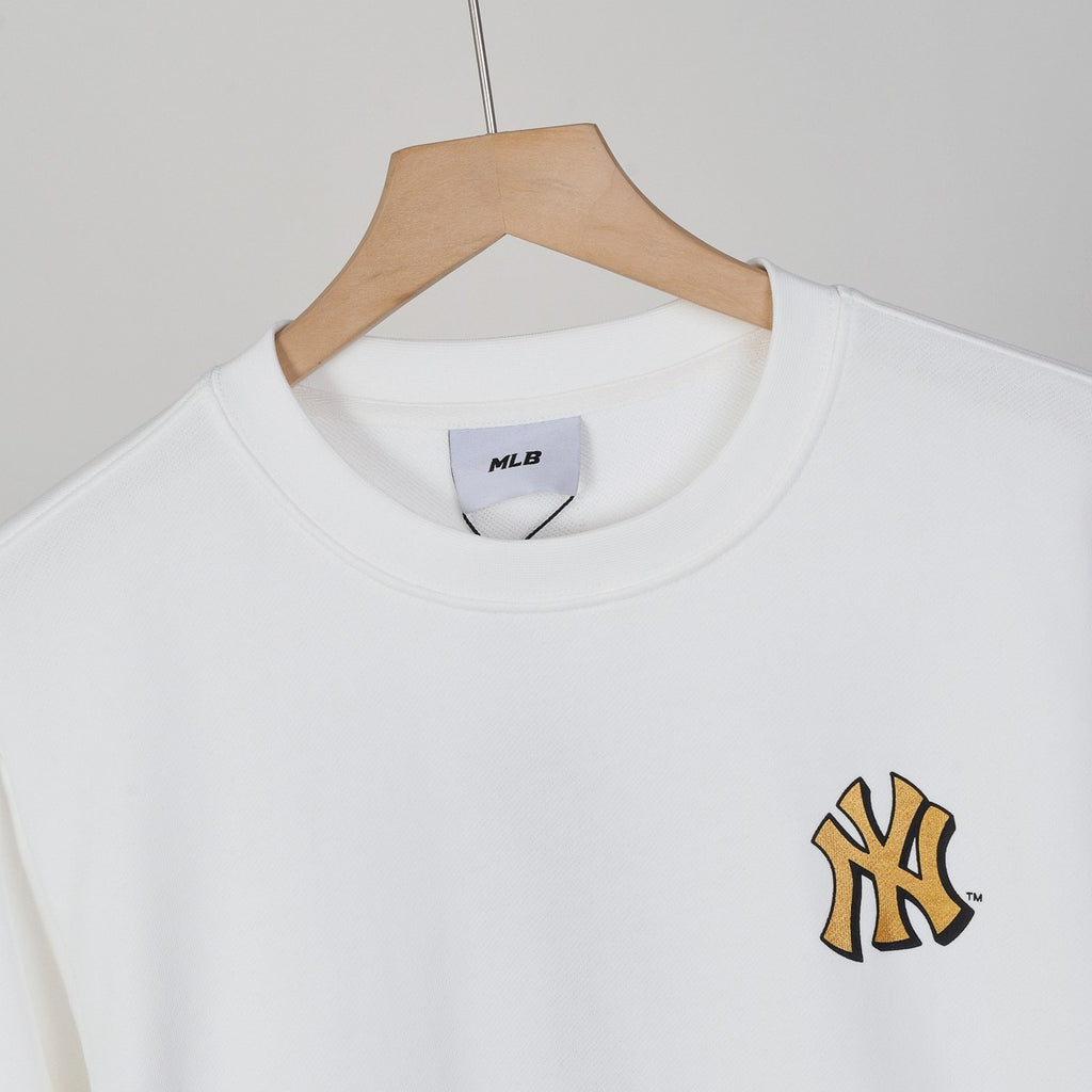 MLB New York Yankees Graphic Print Embroidered Crewneck Sweatshirt