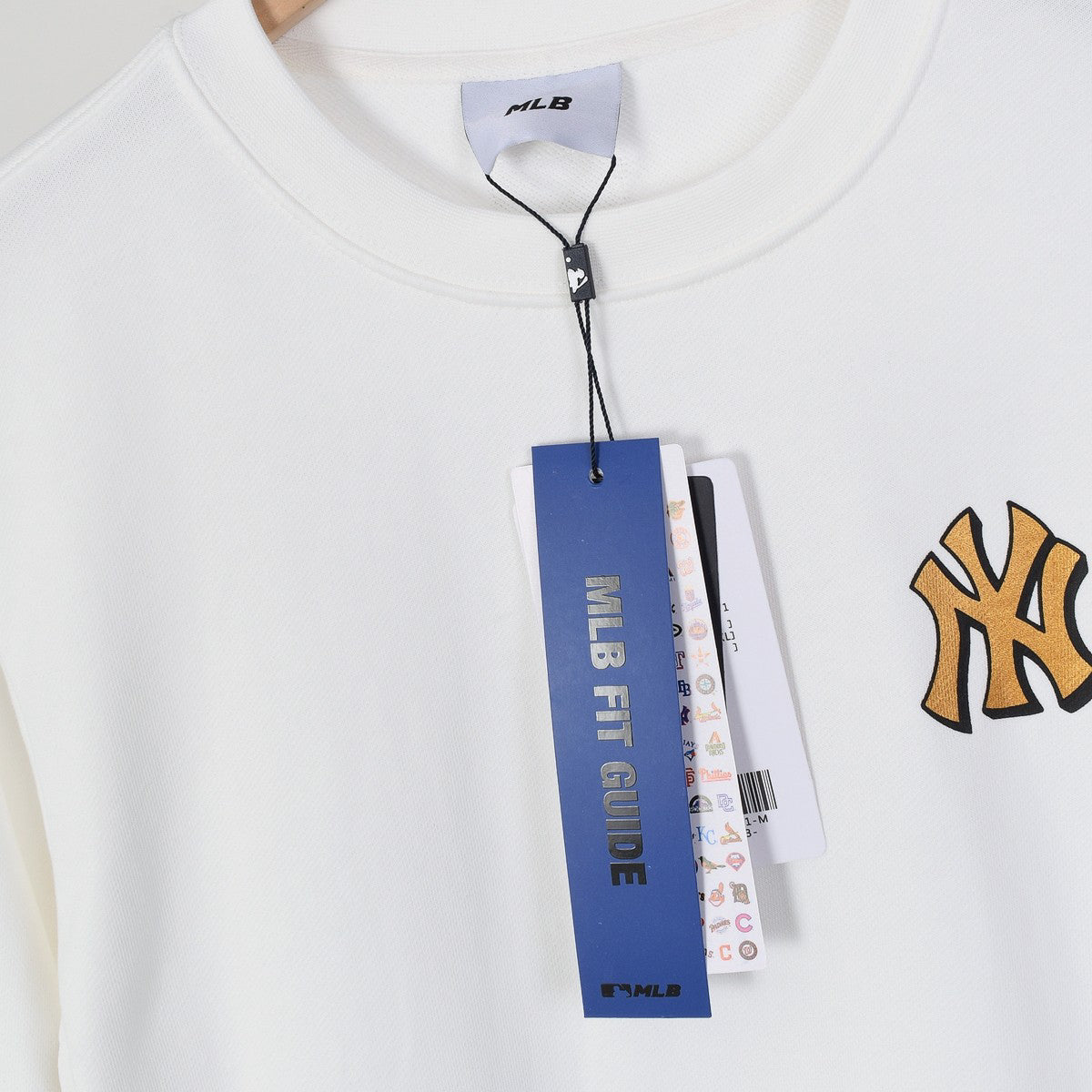 MLB New York Yankees Graphic Print Embroidered Crewneck Sweatshirt