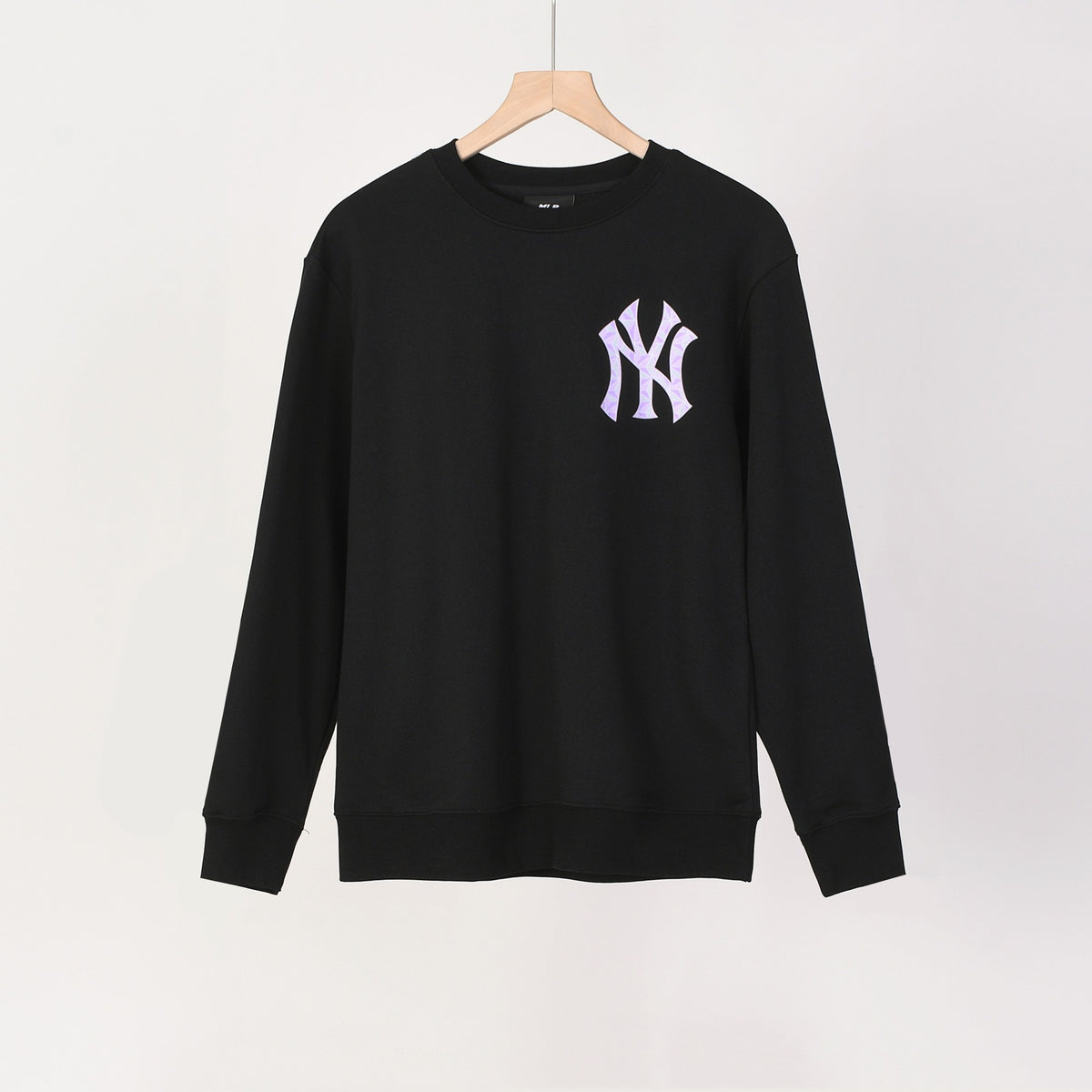 MLB New York Yankees Mega Logo Embroidered Crewneck Sweatshirt