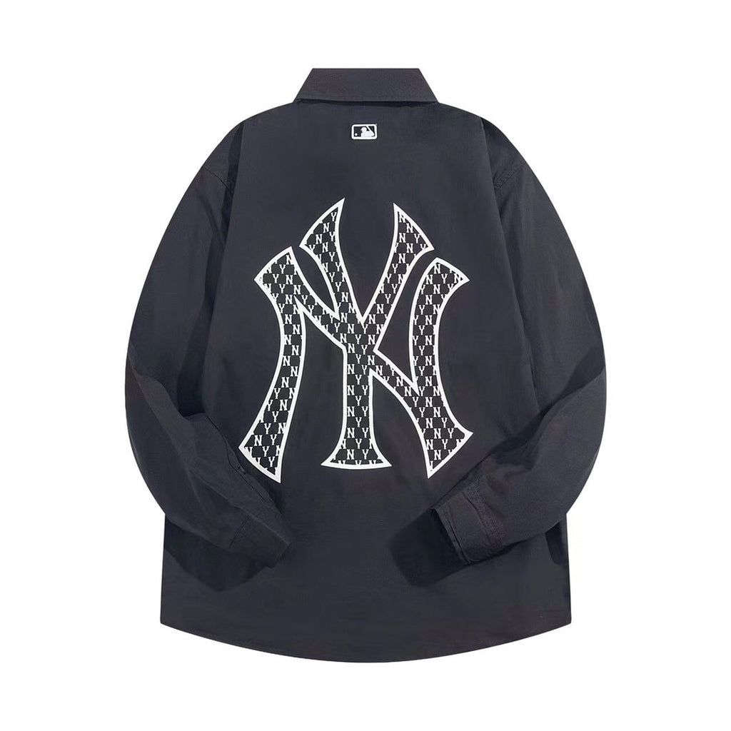 MLB New York Yankees Oversized Logo Embroidered Woven Shirt