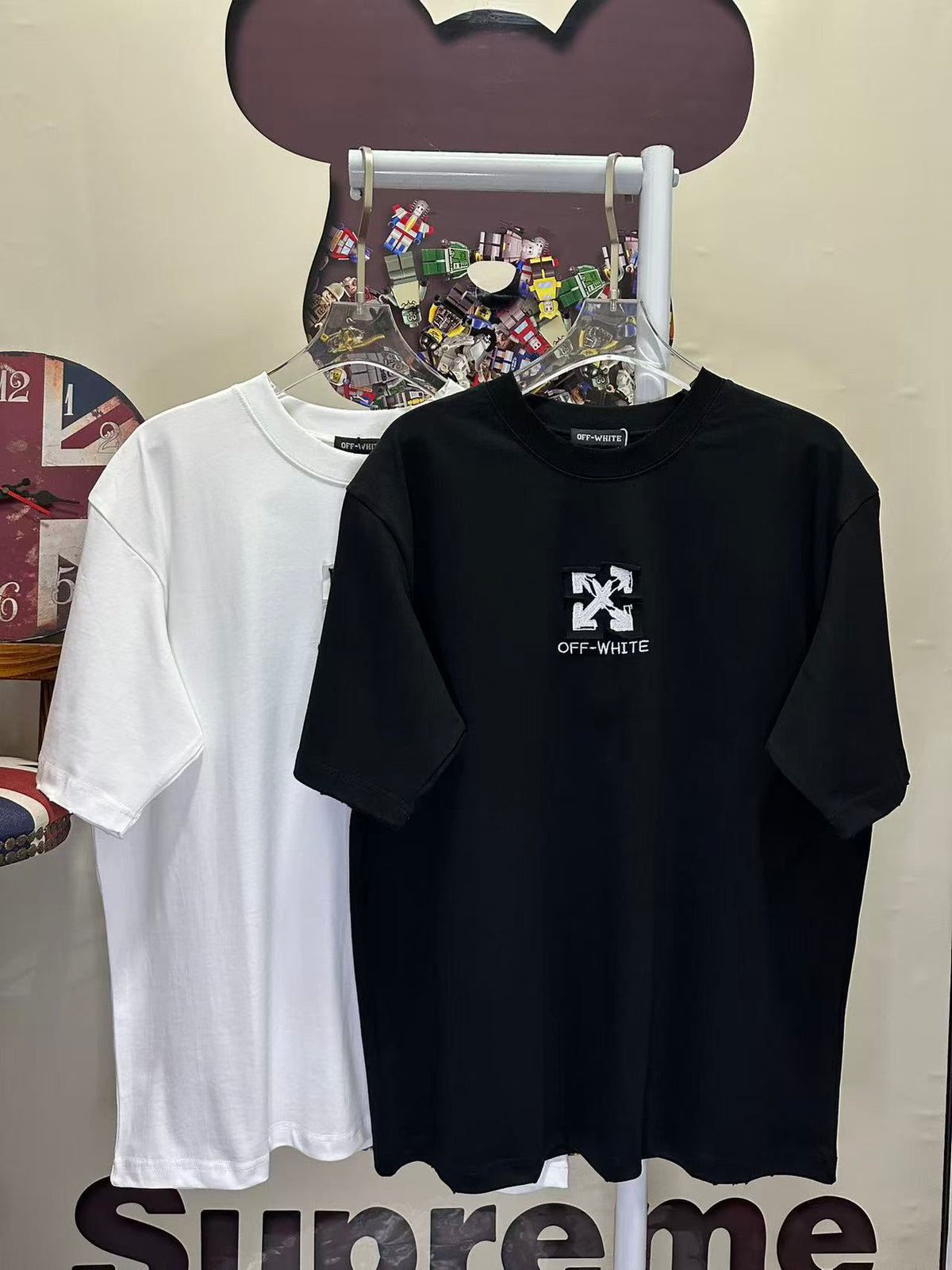 Off-White x Supreme Diagonal Arrow Graphic Crewneck T-Shirt