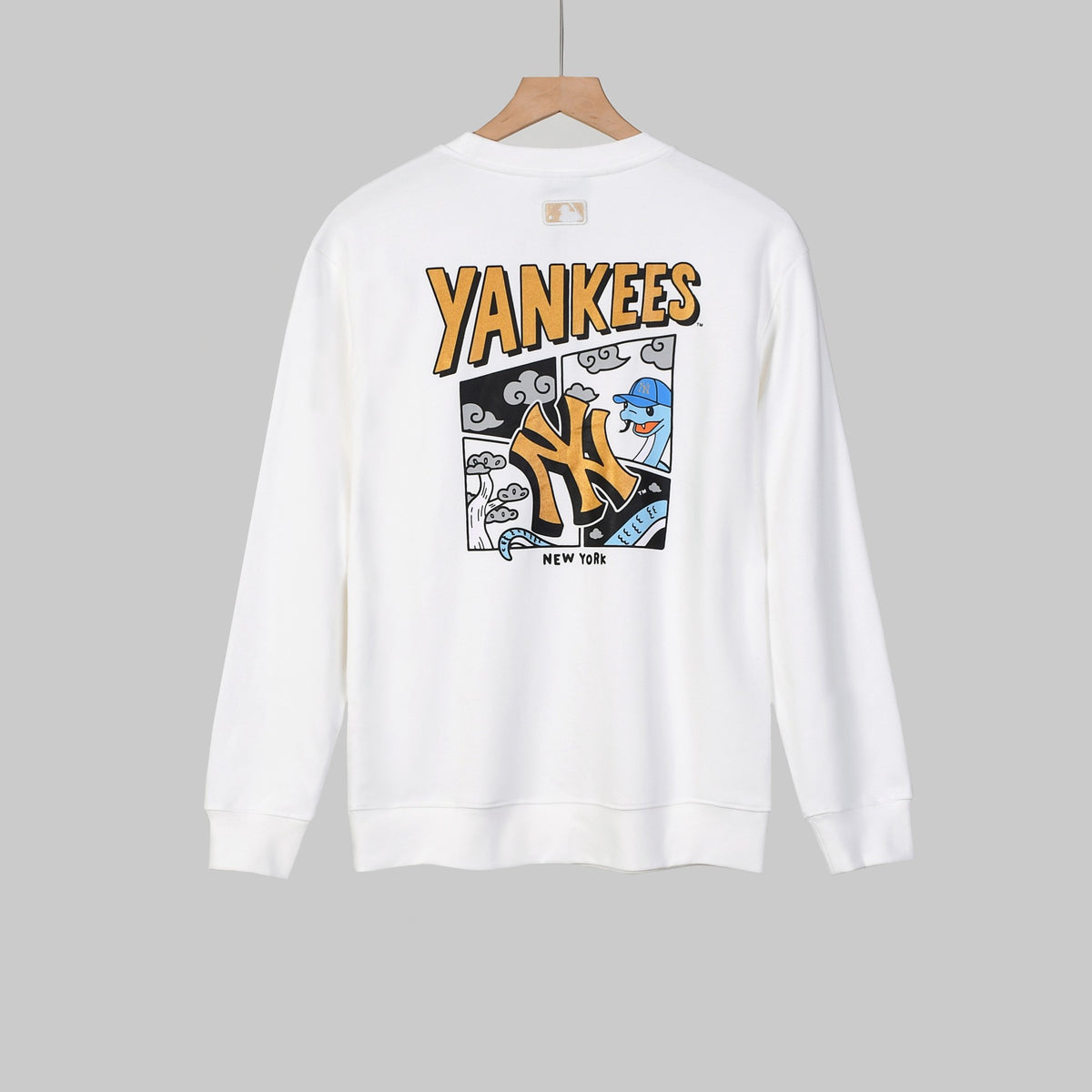 MLB New York Yankees Graphic Print Embroidered Crewneck Sweatshirt