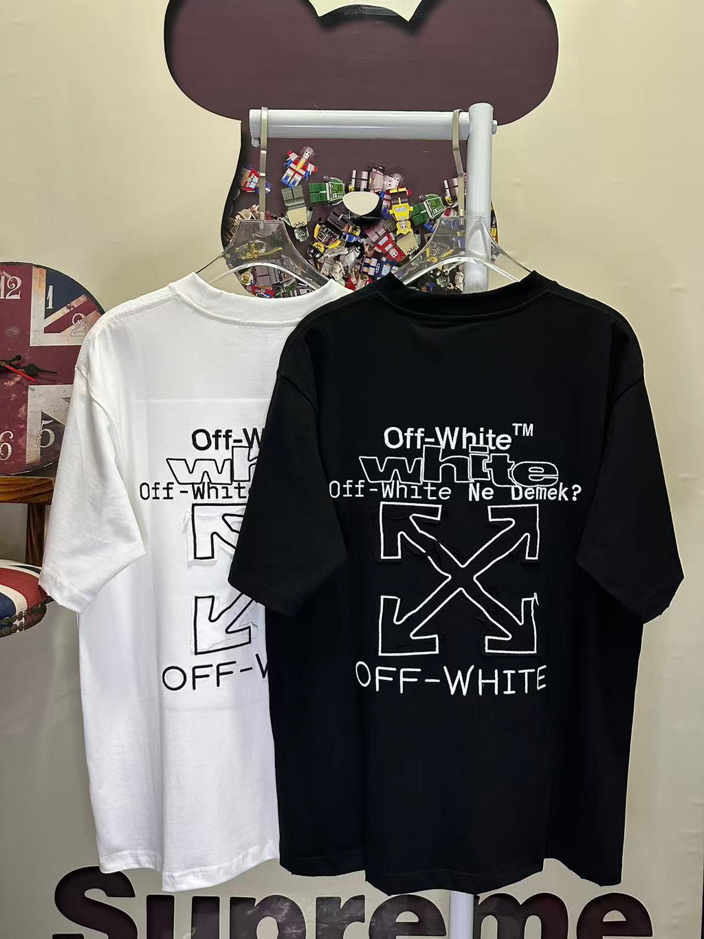 Off-White x Supreme Diagonal Arrow Graphic Crewneck T-Shirt