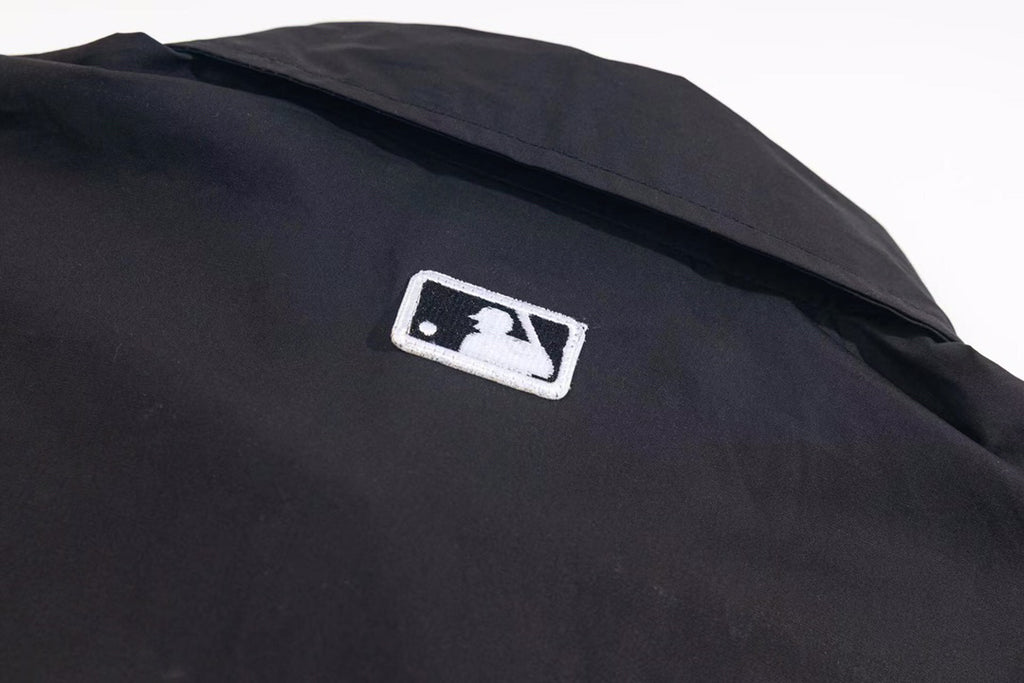 MLB New York Yankees Oversized Logo Embroidered Woven Shirt