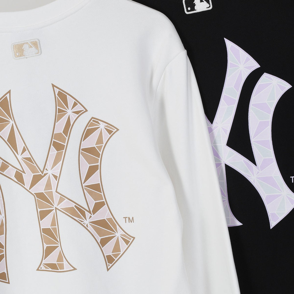 MLB New York Yankees Mega Logo Embroidered Crewneck Sweatshirt